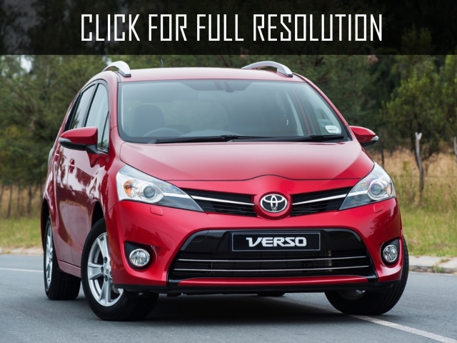 Toyota Verso Red