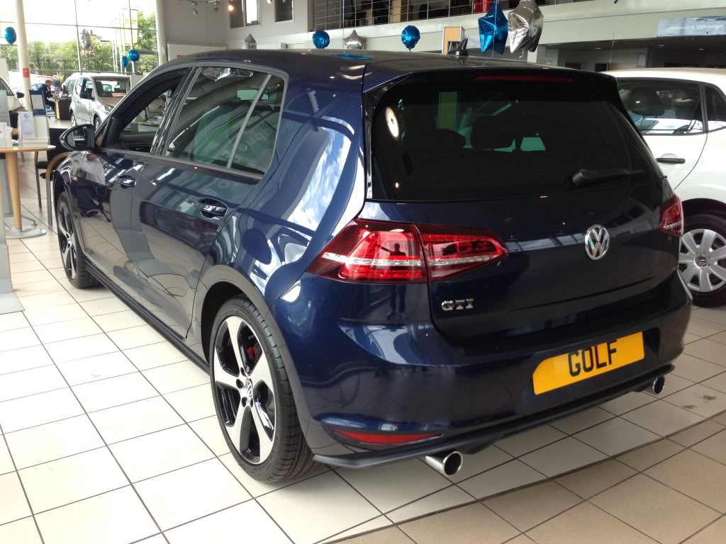 Volkswagen Golf Night Blue Metallic