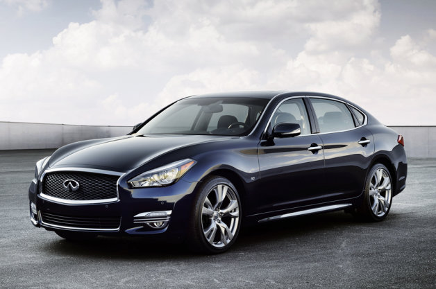 Infiniti q70 sedan started using new fuel efficient diesel