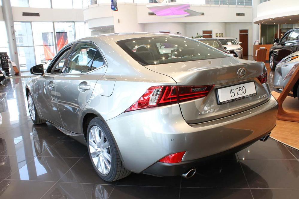 2015 Lexus is