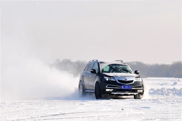 Acura MDX SH-AWD 