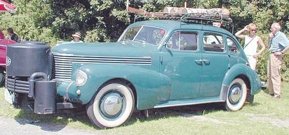 Adler diplomat