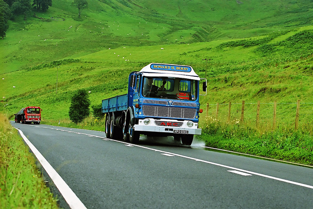 AEC Mammoth major