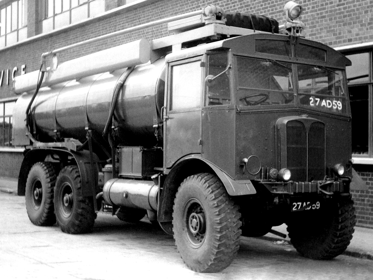 AEC Matador
