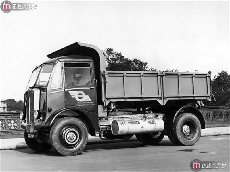 AEC Monarch