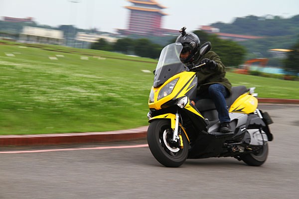 Aeon Elite 350i