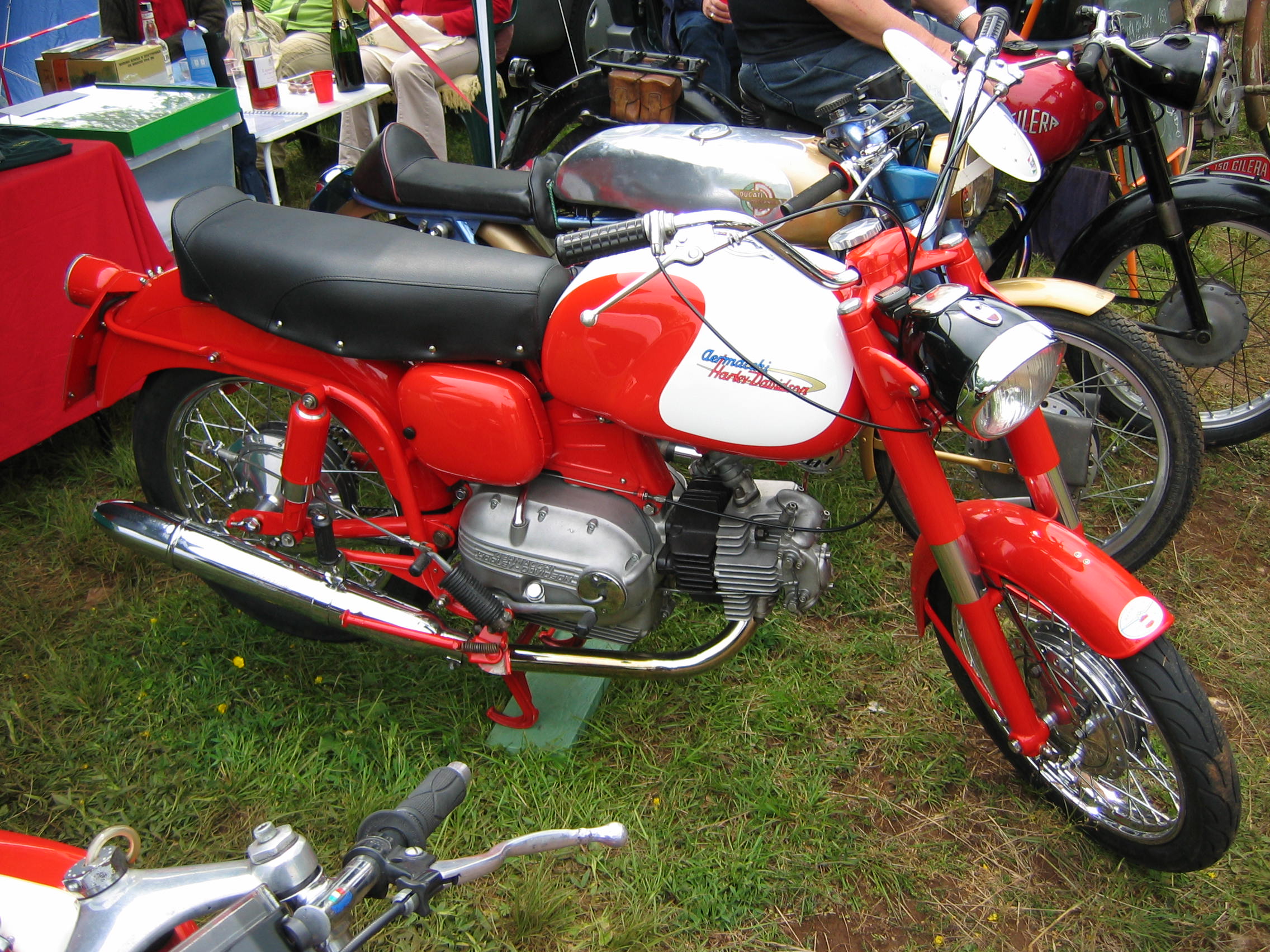 Aermacchi 125