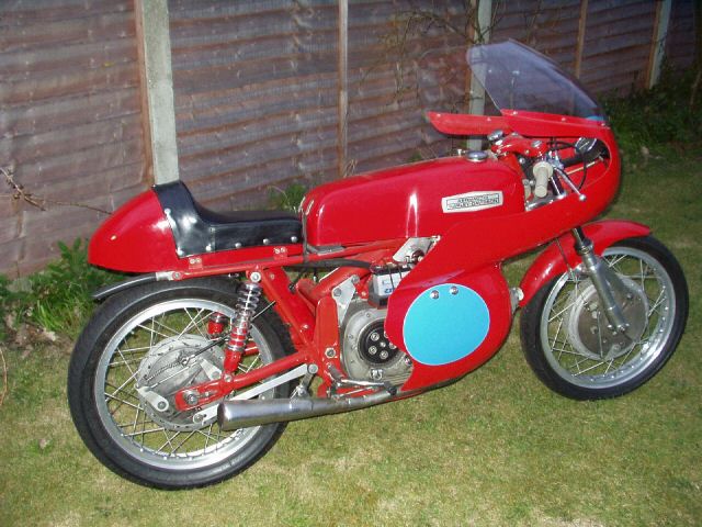 Aermacchi Ala Doro 250