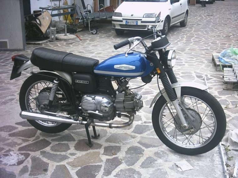 Aermacchi Harley Davidson 125