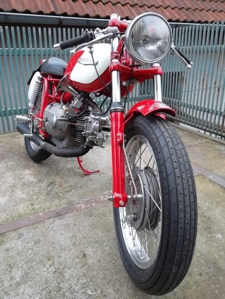 Aermacchi Harley Davidson 250