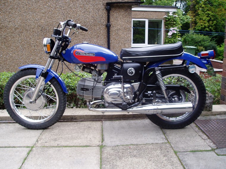 Aermacchi Harley Davidson x90
