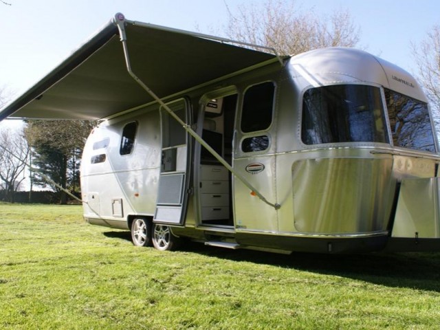 Airstream 685