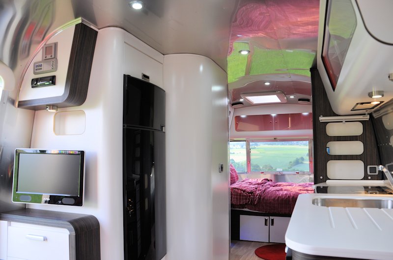 Airstream 685