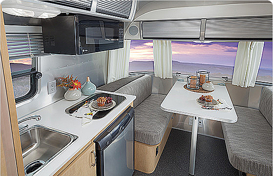 Airstream Sport 17