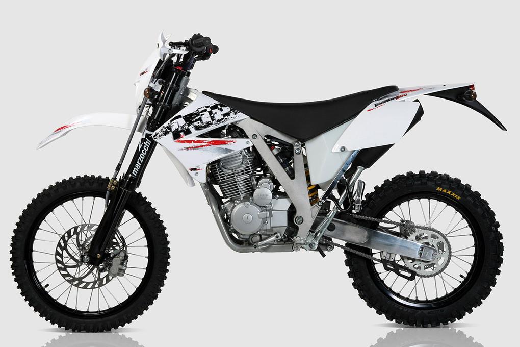 AJP 125