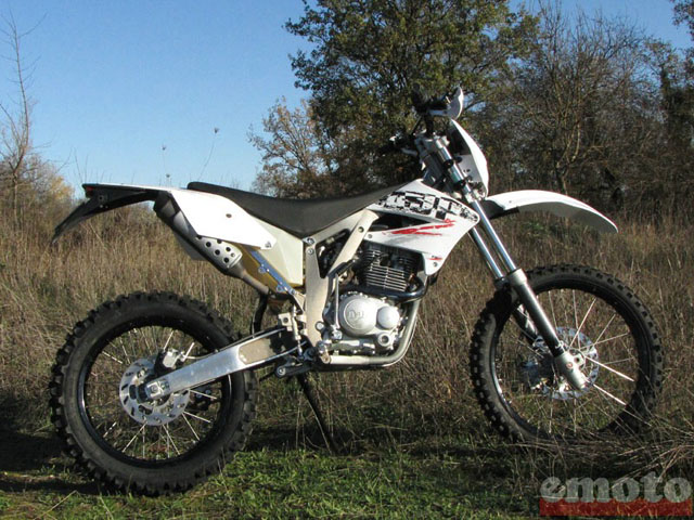 AJP PR4 125 Supermoto