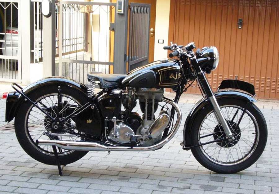 AJS 16m
