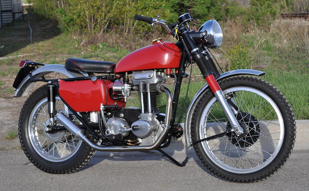 AJS 16m