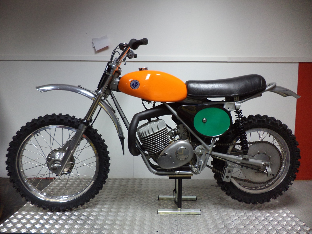 AJS 250