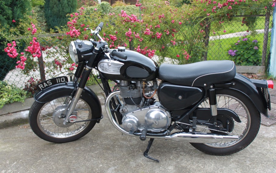 AJS 31