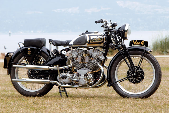 AJS V4