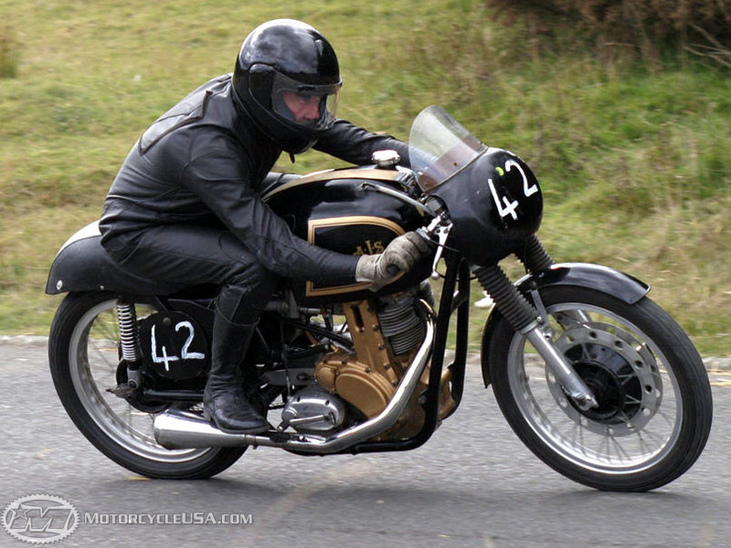 AJS V4