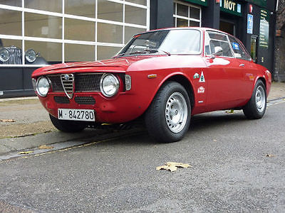 Alfa Romeo 1300 GT