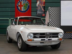Alfa Romeo 1300 GT