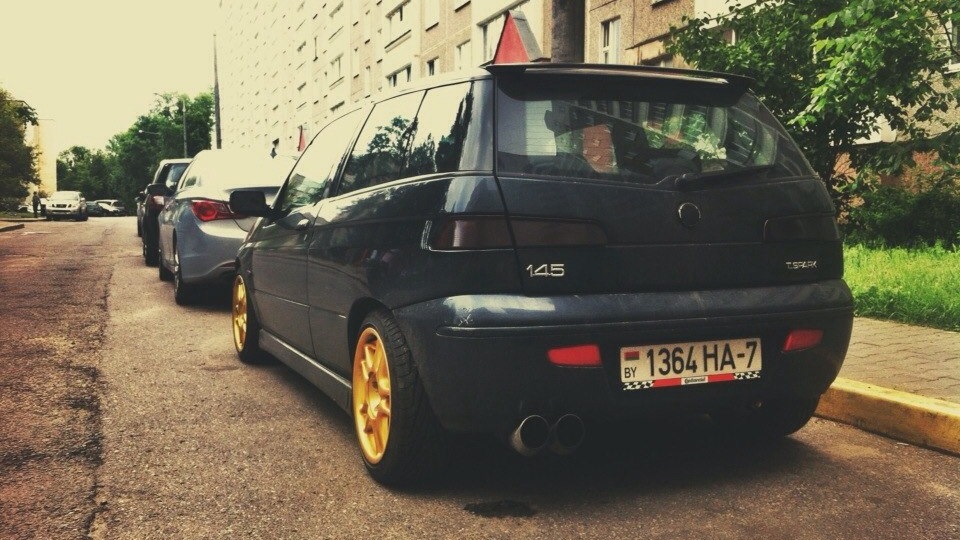 Alfa Romeo 145 1.8 T. Spark