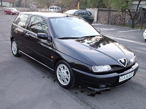 Alfa Romeo 145 1.8 T. Spark