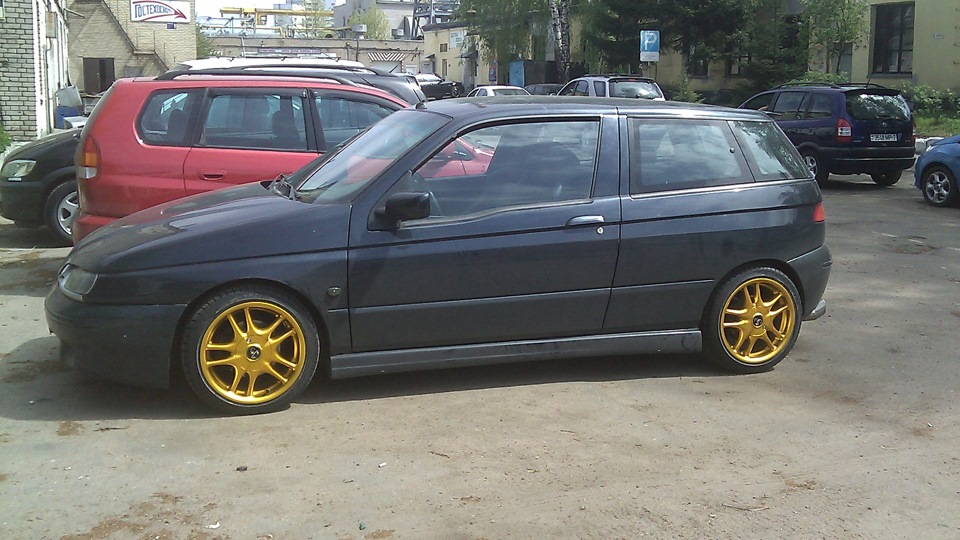Alfa Romeo 145 1.9