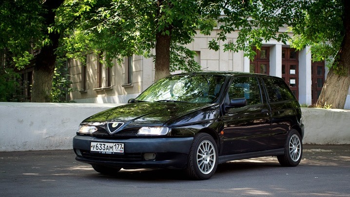 Alfa Romeo 145
