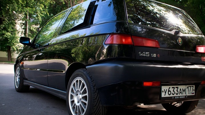 Alfa Romeo 145