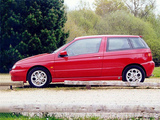 Alfa Romeo 145 Spark