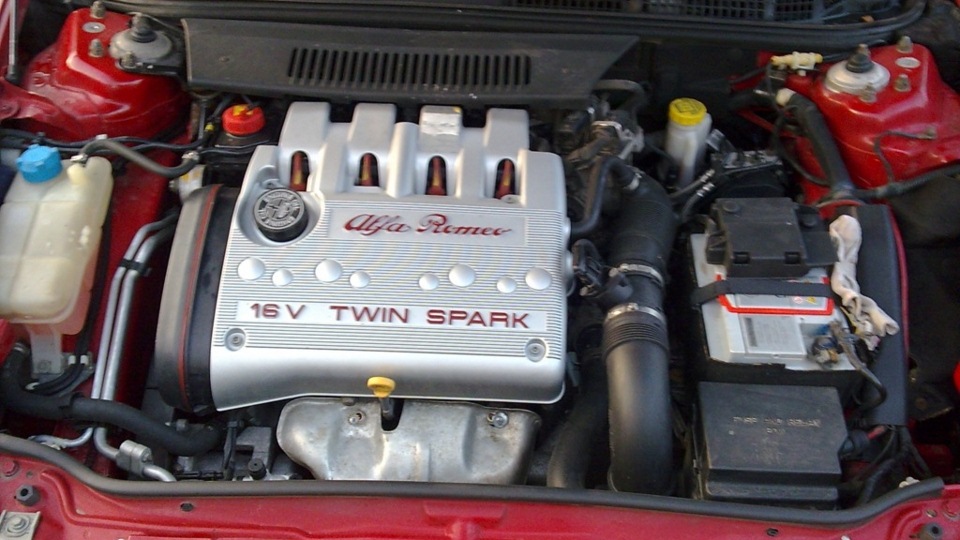 Alfa Romeo 147 2.0 distinctive