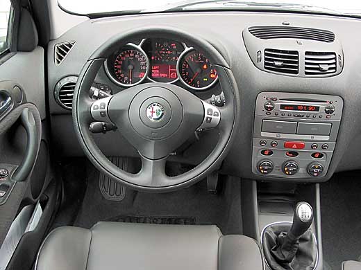 Alfa Romeo 147 2.0 TS Distinctive