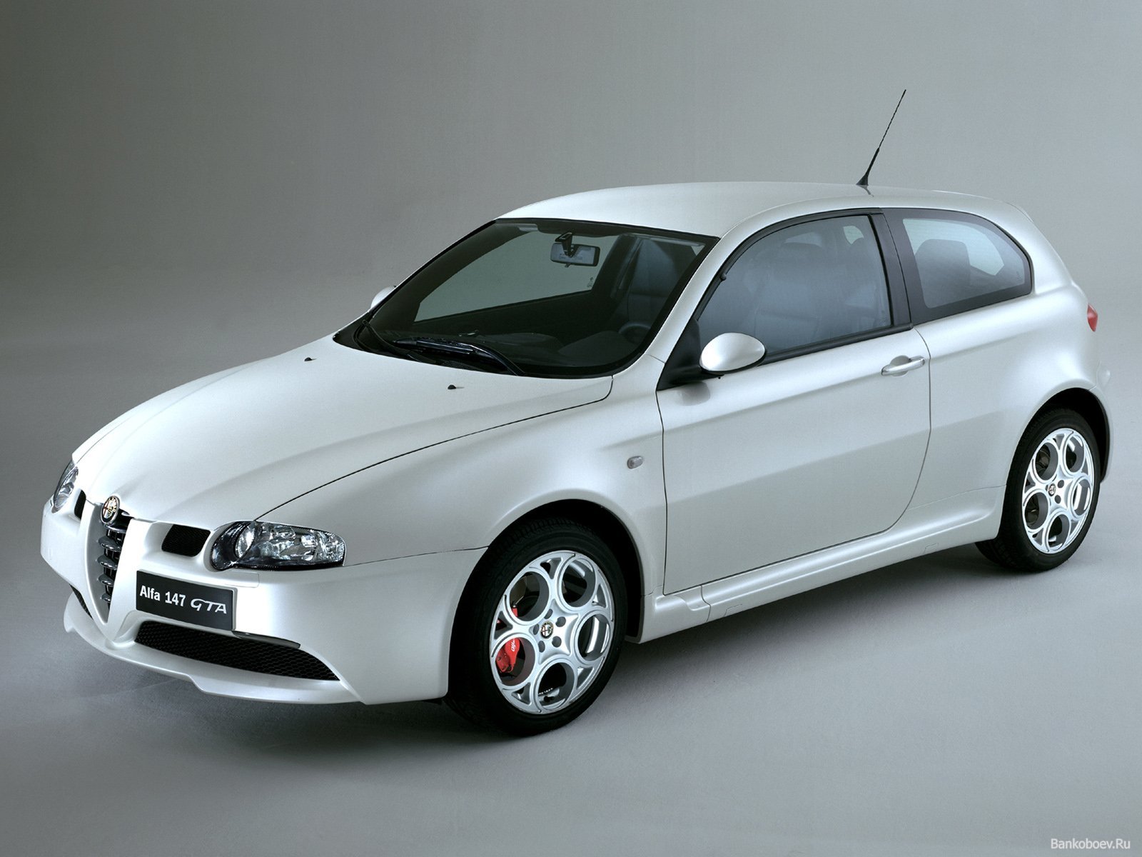 Alfa Romeo 147 3.2