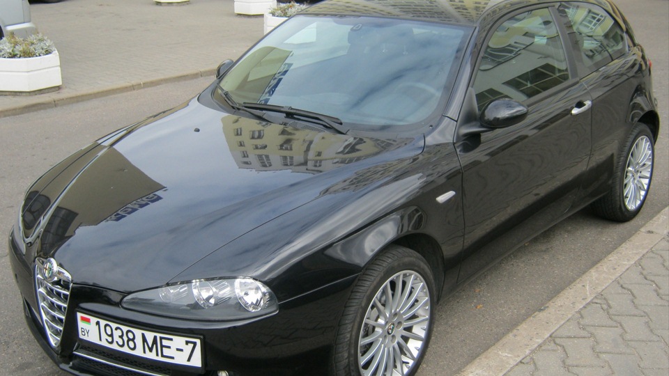 Alfa Romeo 147 Black
