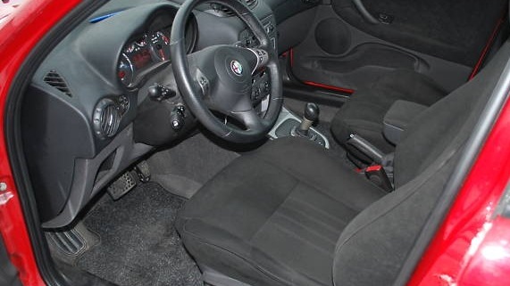 Alfa Romeo 147 JTD 8V Alfa Romeo 147 JTD 8V