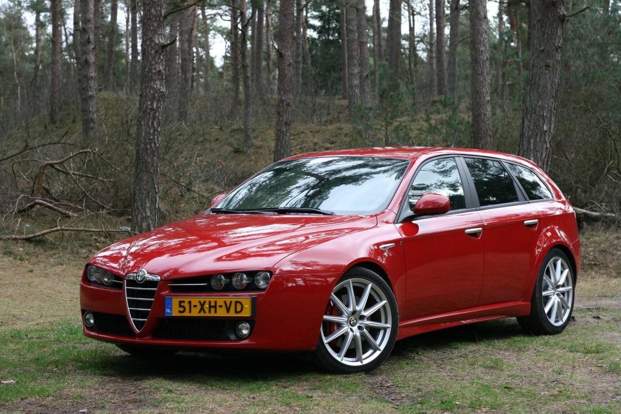 Alfa Romeo 159 Hatchback