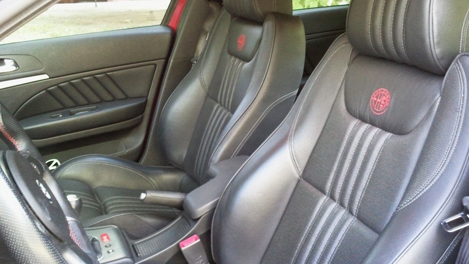 Alfa Romeo 159 TI red