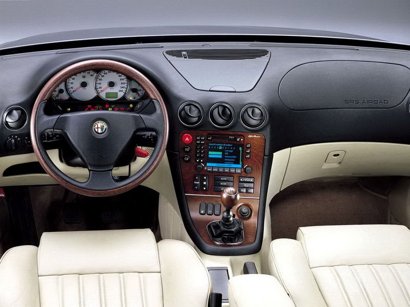 Alfa Romeo 166