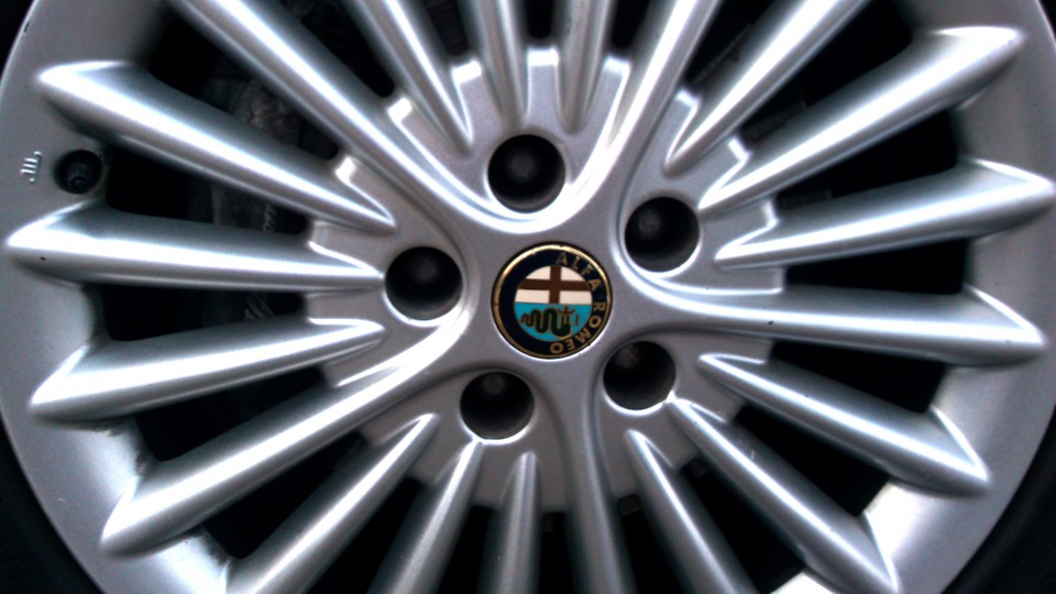 Alfa Romeo 166
