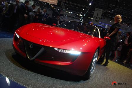 Alfa Romeo 2uettottanta Concept