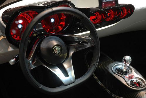 Alfa Romeo 2uettottanta Concept
