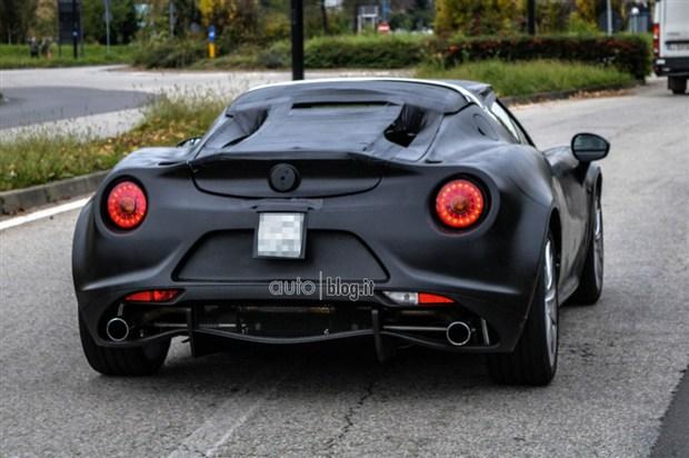 Alfa Romeo 4C Black