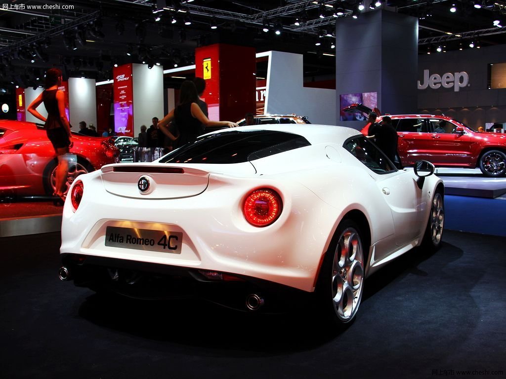 Alfa Romeo 4C White