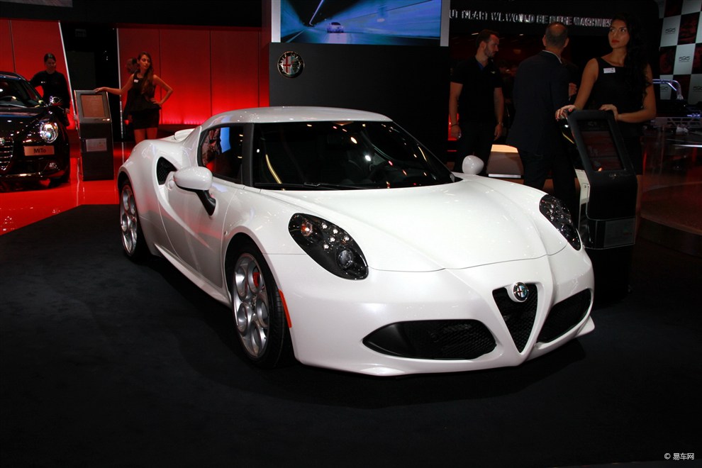 Alfa Romeo 4C White