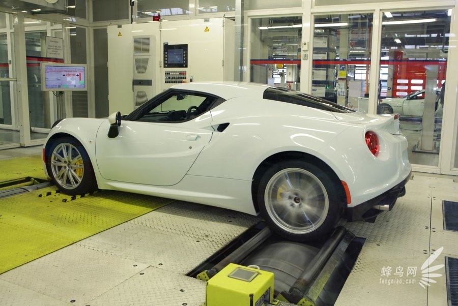 Alfa Romeo 4C White