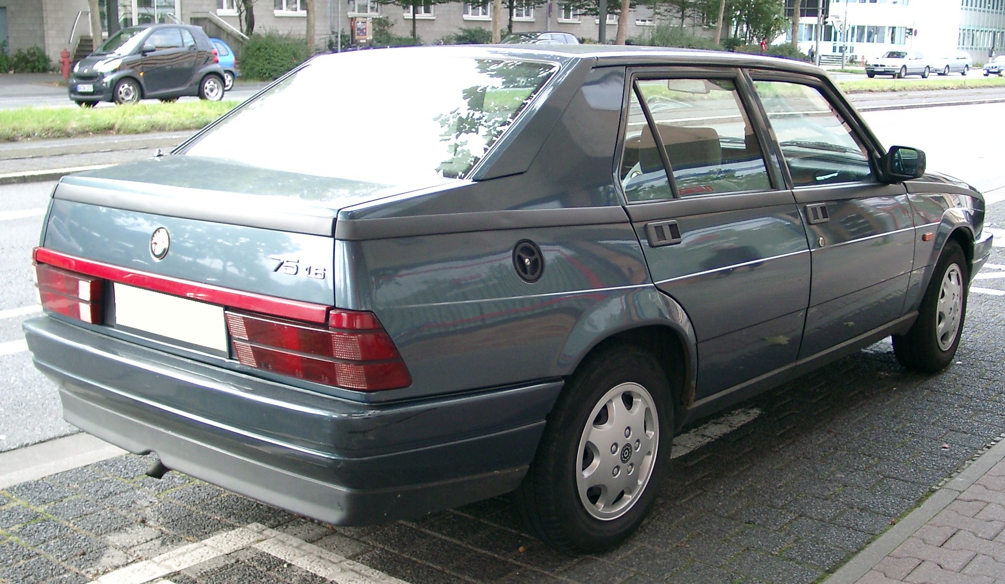 Alfa Romeo 75 1.6